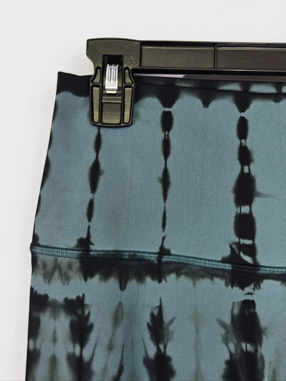 Lululemon Wunder Under Legging Size 8 Mystic Green Black Tie Dye Full Length